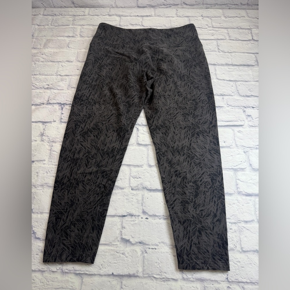 Style & Co. Gray and Black Heathered Patterned Leggings. Size XL.